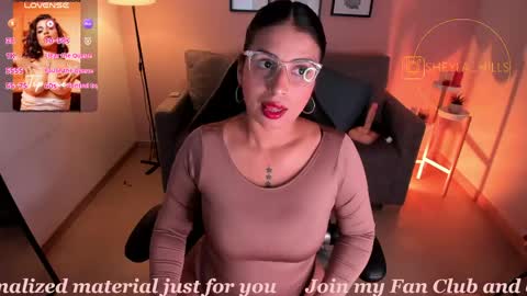Snapshot of sheyla_hills_ chatting on 23, 4, 2026 Sheyla online show from 23, 4, 2026