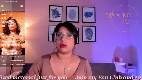 Snapshot of sheyla_hills_ chatting on 11, 5, 2026 Sheyla online show from 11, 5, 2026
