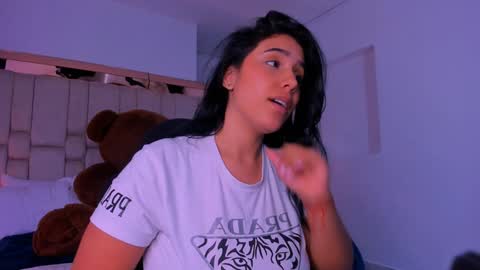 Sheyla Bakerr  online show from 3, 1, 2025