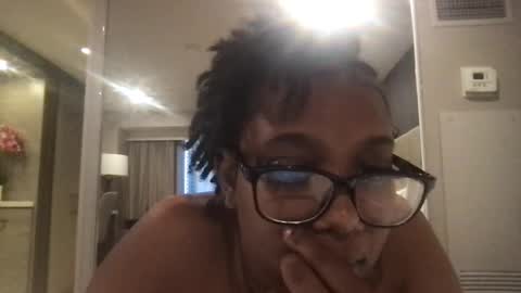 Snapshot of shiishiilove4 chatting on 12, 9, 2025 shiishiilove4 online show from 12, 9, 2025