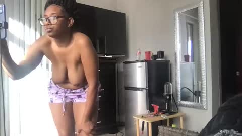 Snapshot of shiishiilove4 chatting on 20, 12, 2025 shiishiilove4 online show from 20, 12, 2025