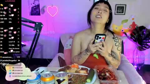Snapshot of shinae_cocobae96 chatting on 23, 4, 2026 coco bae 96 shin ae online show from 23, 4, 2026