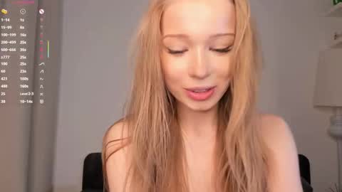 Stella  online show from 13, 10, 2025