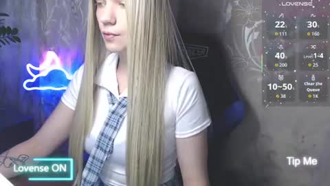 Snapshot of shiny_victoria chatting on 14, 6, 2026 Victoria online show from 14, 6, 2026