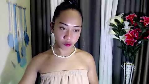 shira_cutttiebigcock online show from 11, 4, 2026