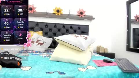 Snapshot of shira_sexylove chatting on 5, 2, 2025 shira_sexylove online show from 5, 2, 2025
