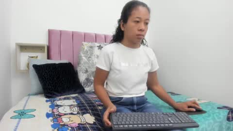 Snapshot of shira_sexylove chatting on 6, 2, 2025 shira_sexylove online show from 6, 2, 2025