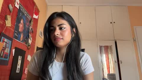 Snapshot of shirleendurrah chatting on 14, 4, 2026 Karin online show from 14, 4, 2026