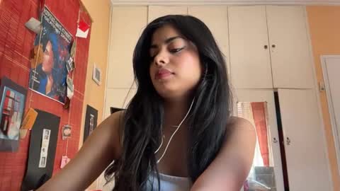 Snapshot of shirleendurrah chatting on 19, 4, 2026 Karin online show from 19, 4, 2026