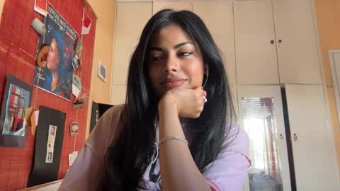 Snapshot of shirleendurrah chatting on 22, 4, 2026 Karin online show from 22, 4, 2026