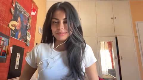 Snapshot of shirleendurrah chatting on 24, 4, 2026 Karin online show from 24, 4, 2026