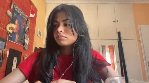 Snapshot of shirleendurrah chatting on 26, 4, 2026 Karin online show from 26, 4, 2026
