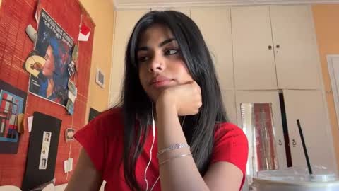 Snapshot of shirleendurrah chatting on 27, 4, 2026 Karin online show from 27, 4, 2026