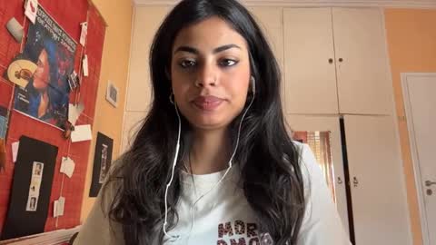 Snapshot of shirleendurrah chatting on 11, 5, 2026 Karin online show from 11, 5, 2026