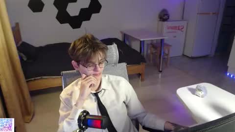 shiromy_ online show from 26, 11, 2025