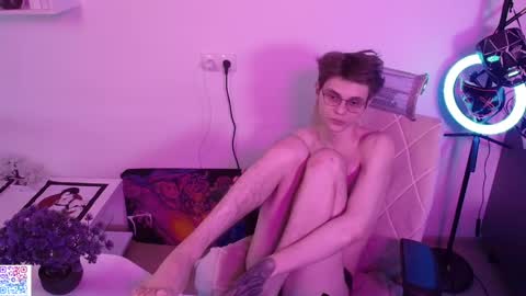 Snapshot of shiromy_ chatting on 4, 6, 2026 shiromy_ online show from 4, 6, 2026