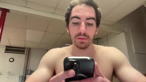 shirtlesshunk15 online show from 10, 5, 2026
