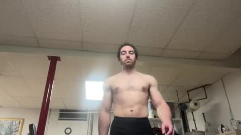 shirtlesshunk15 online show from 13, 5, 2026