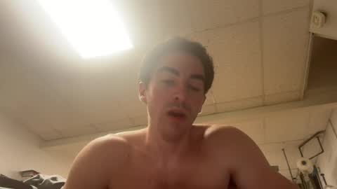 Snapshot of shirtlesshunk15 chatting on 2, 7, 2026 shirtlesshunk15 online show from 2, 7, 2026