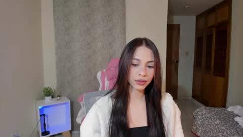 Snapshot of shkendall chatting on 14, 2, 2025  kendal  online show from 14, 2, 2025