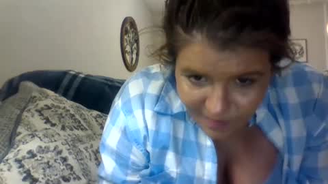 Snapshot of shmuberryfarms chatting on 6, 3, 2025 shmooinaround online show from 6, 3, 2025