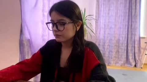Snapshot of shontagrabowski chatting on 29, 4, 2026 Marie online show from 29, 4, 2026