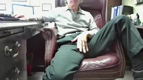 nikolas send dm for an appointment online show from 31, 10, 2025