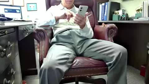 nikolas send dm for an appointment online show from 26, 3, 2026