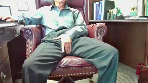 Snapshot of shootme69 chatting on 1, 6, 2026 nikolas send dm for an appointment online show from 1, 6, 2026
