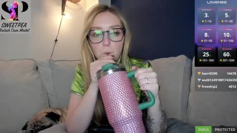 Snapshot of short_sweetpea chatting on 5, 1, 2025 short sweetpea online show from 5, 1, 2025