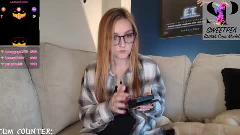 Snapshot of short_sweetpea chatting on 8, 10, 2025 short sweetpea online show from 8, 10, 2025