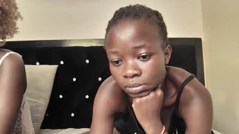 Snapshot of shortnswee254 chatting on 28, 10, 2025 shortnswee254 online show from 28, 10, 2025