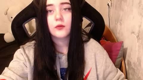 Snapshot of show_for_you chatting on 8, 1, 2025 show_for_you online show from 8, 1, 2025