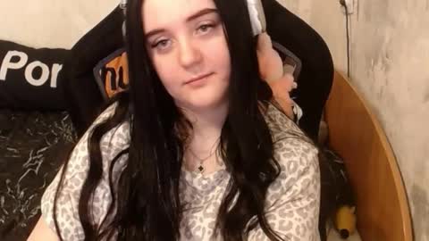 Snapshot of show_for_you chatting on 7, 10, 2025 show_for_you online show from 7, 10, 2025