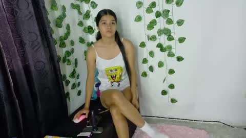 Snapshot of shy_brunnette chatting on 5, 6, 2026 Canela online show from 5, 6, 2026