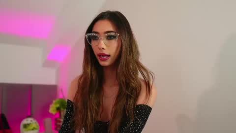 Snapshot of shy_eveline chatting on 7, 5, 2026 shy_eveline online show from 7, 5, 2026