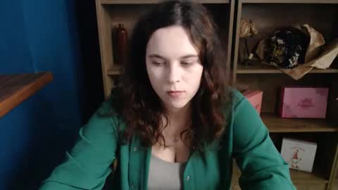 shy_lil online show from 13, 10, 2025