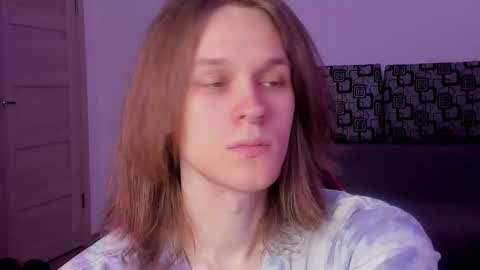 Snapshot of shy_nny chatting on 8, 10, 2025 Mark online show from 8, 10, 2025