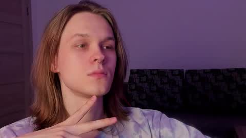 Snapshot of shy_nny chatting on 9, 10, 2025 Mark online show from 9, 10, 2025