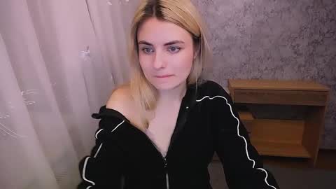 shy_sabrina_ online show from 27, 1, 2025