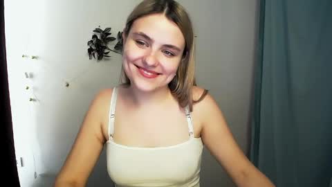 shy_sabrina_ online show from 13, 5, 2026