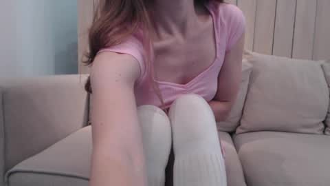 shy_schoolgirl_ online show from 24, 1, 2025