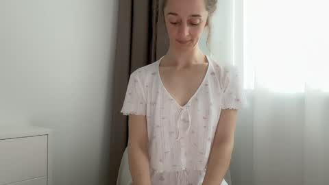 shy_schoolgirl_ online show from 8, 5, 2026