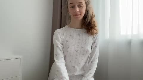 shy_schoolgirl_ online show from 9, 5, 2026