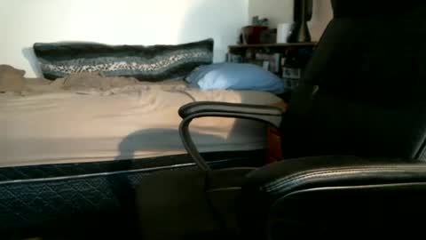 shyboyhugecum2020 online show from 19, 6, 2026