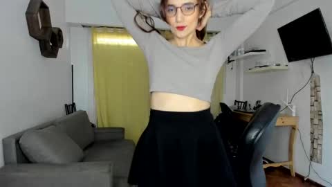 Snapshot of shybut_naughty chatting on 21, 9, 2025 Tell me Ari My only social media will be IG online show from 21, 9, 2025