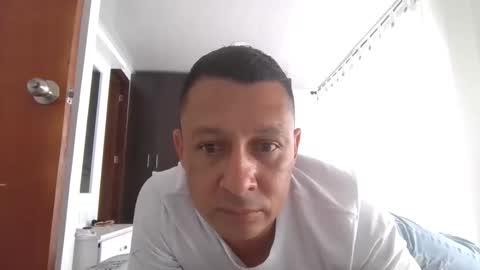 Snapshot of shylatinboyh chatting on 16, 2, 2026 shylatinboyh online show from 16, 2, 2026