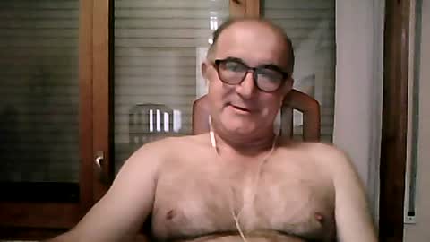 Snapshot of shymmy10 chatting on 5, 7, 2026 shymmy10 online show from 5, 7, 2026