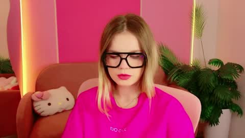 shyprincess_kelly online show from 28, 3, 2026