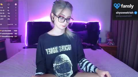 Snapshot of shysweetrish chatting on 5, 2, 2025 shysweetrish online show from 5, 2, 2025